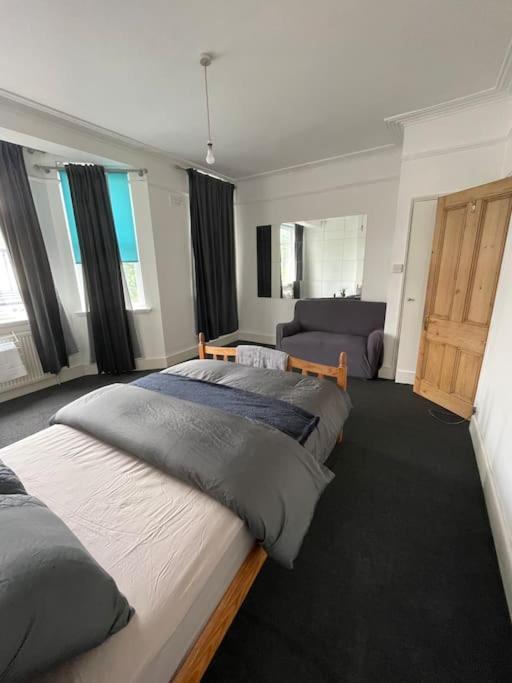 Private Guest Rooms In Tooting London Exterior photo